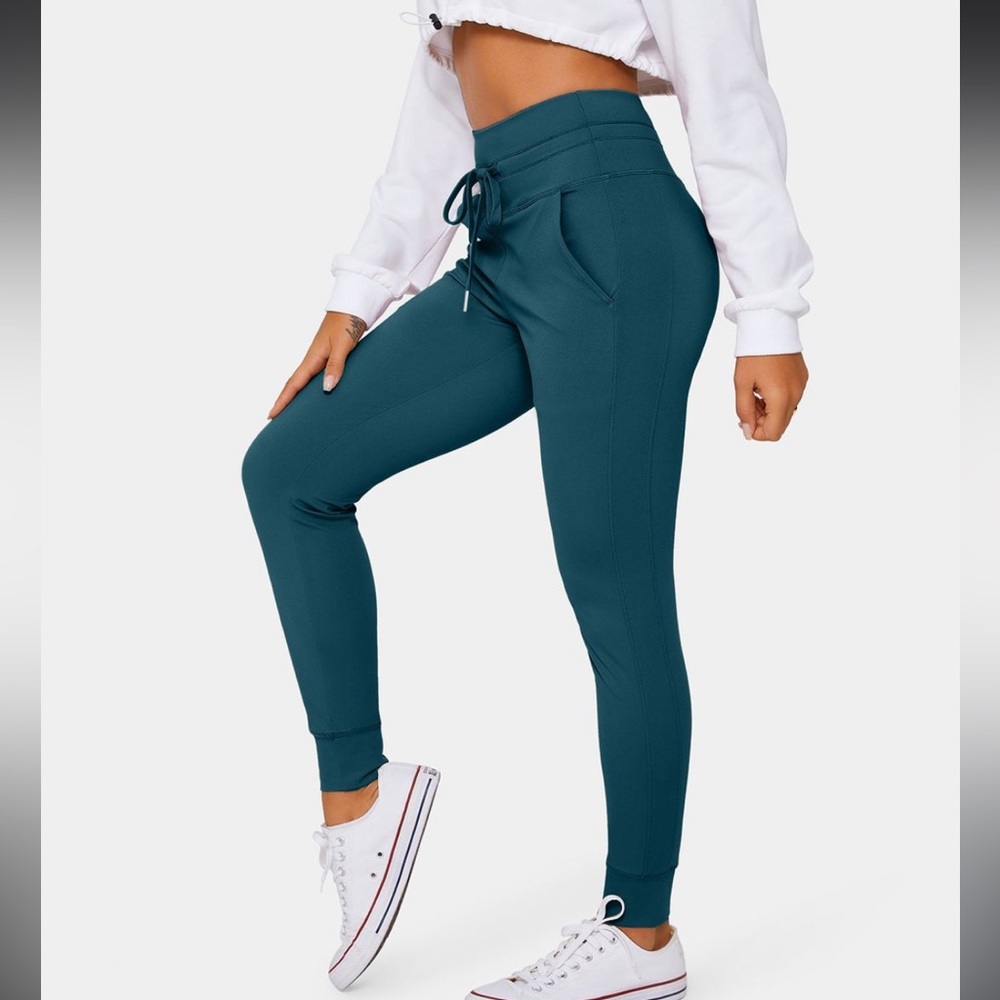 Halara CloudAir High Waisted Drawstring Side Pocket Full Length Joggers